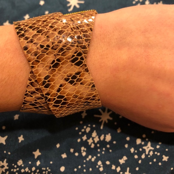 NWOT. Snakeskin choker/wrap bracelet - Picture 8 of 8